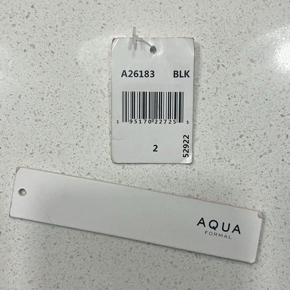 NEW Gown Dress AQUA, size 2, worn only once! Dry-cleaned. - Picture 4 of 4